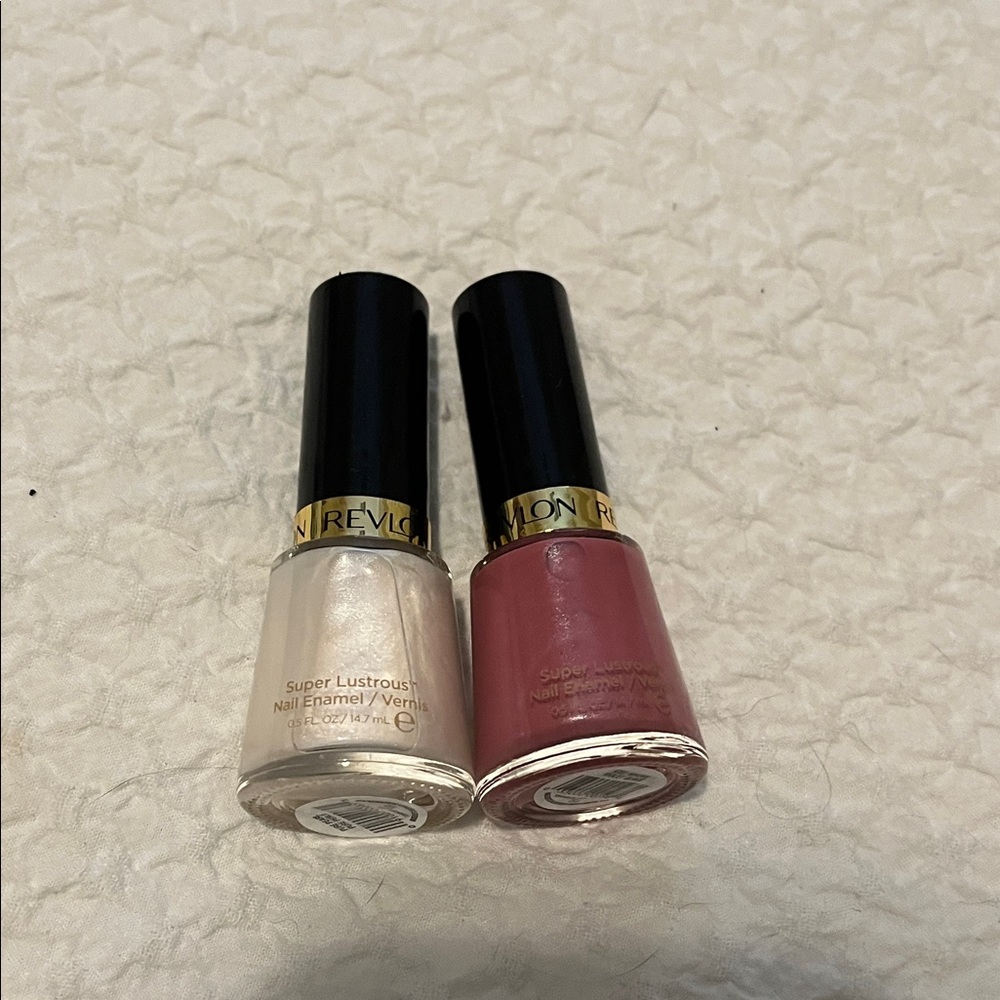 NWT Revlon Nail Polishes 020 151 - Picture 1 of 5